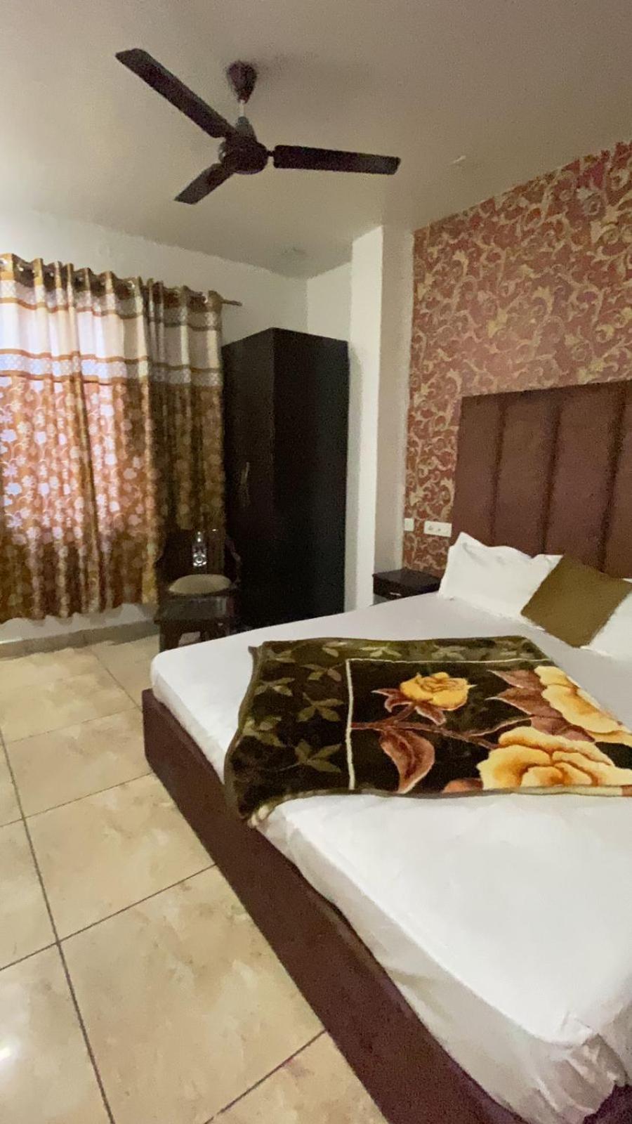 Hotel Sd Regency Amritsar Exterior foto
